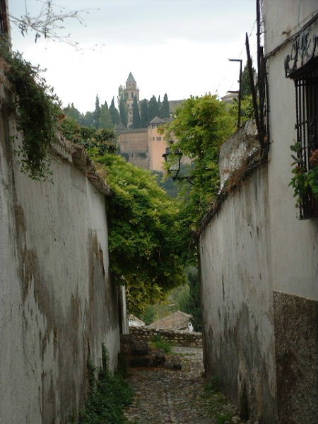 Small street in the Albaicín area